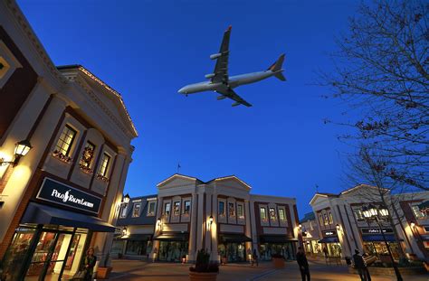 vancouver mcarthurglen outlet.